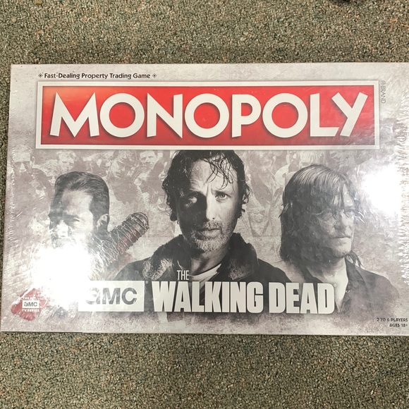 Walking Dead Monopoly and drink glasses - Picture 1 of 5
